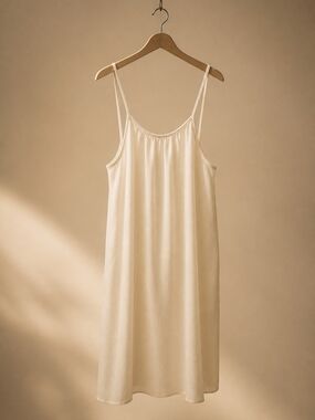 Source Unknown Cream Spaghetti-Strap Slip